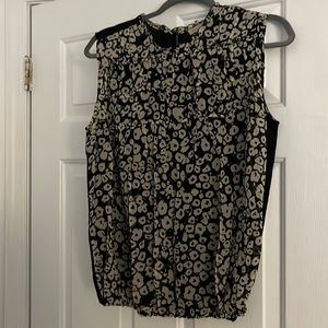 Burberry Womens sleeveless silk blouse